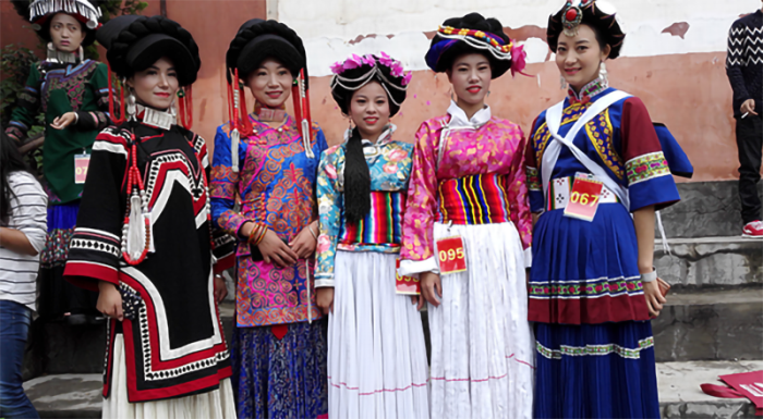 摩梭族服飾、彝族服飾、普米族服飾